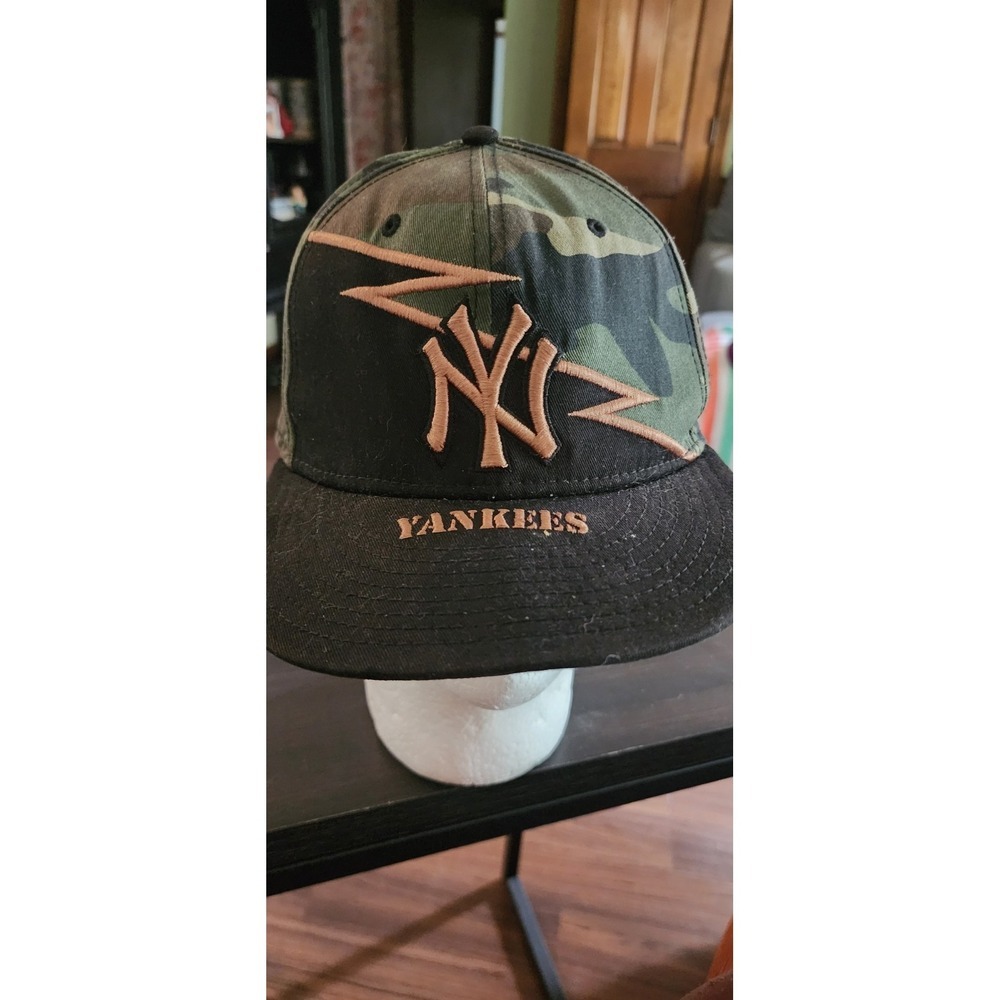 New York Yankees NY Camo Snap Back Hat New Era Lightning Bolt R15 Nice MLB
